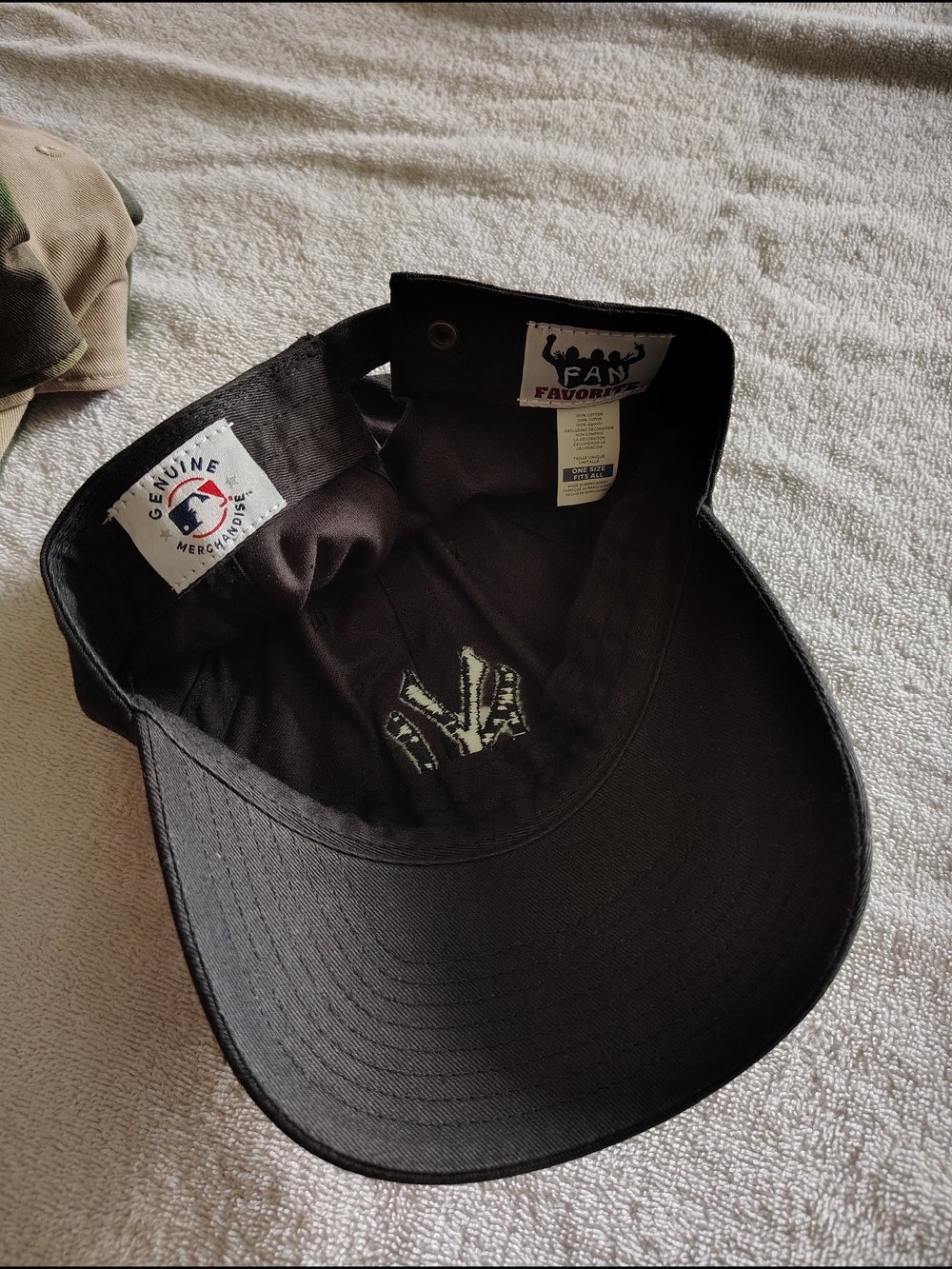 5 New York Yankees Hat Bundle Camo, Khaki Black Navy Blue And Black - Picture 4 of 13